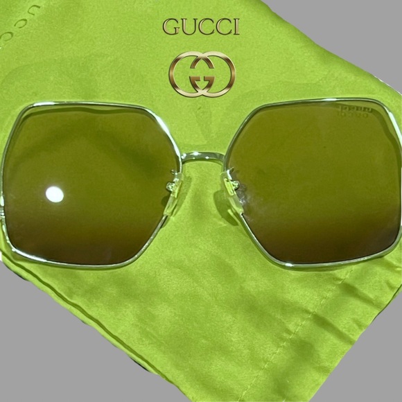 Gucci Authentic Women’s Geometric Sunglasses with Original Case & Bag - Picture 4 of 16